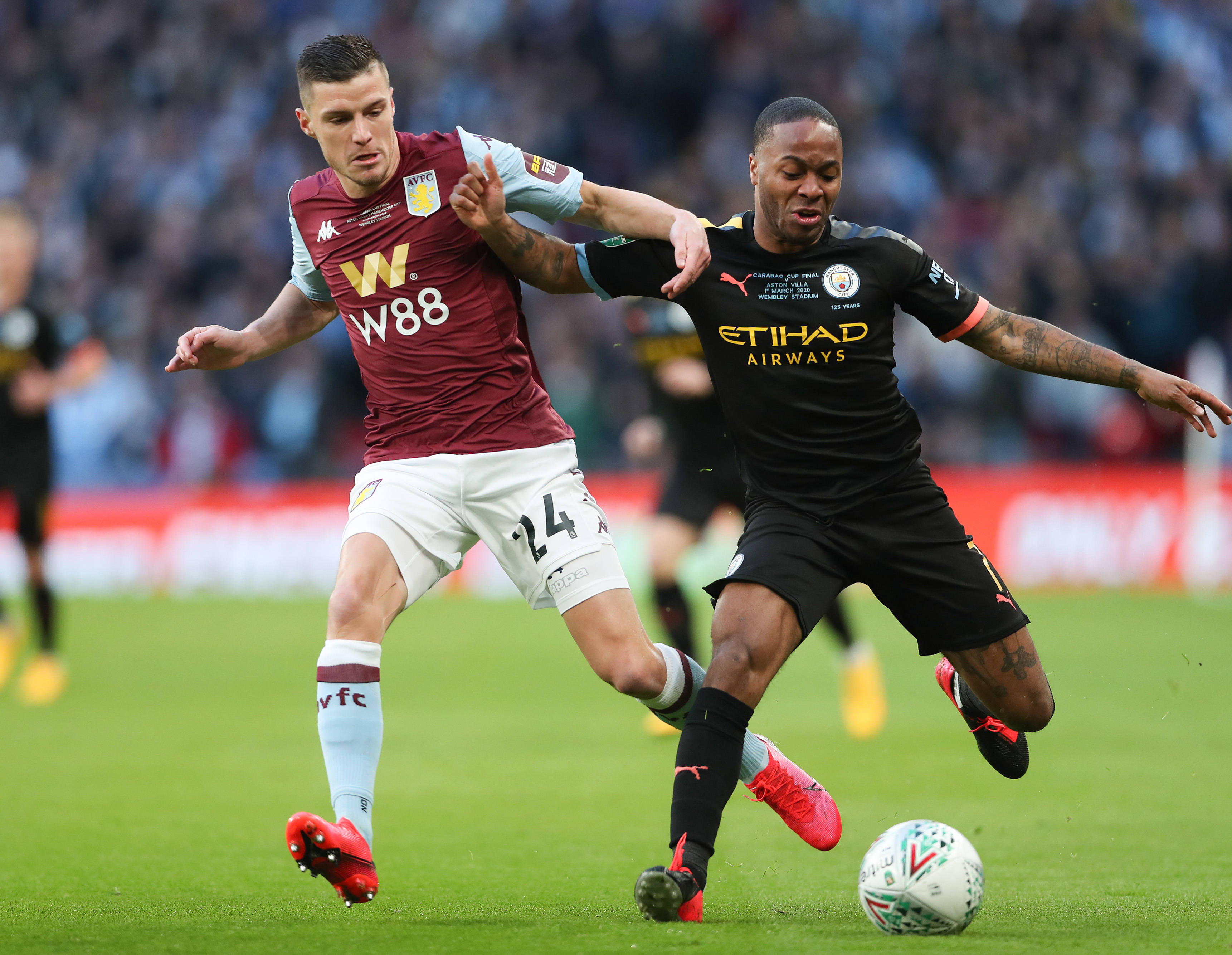 王牌对决！姆巴佩21场25球4助，哈兰德20场20球3助