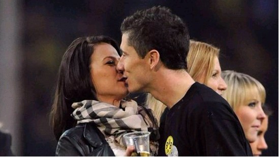 阿连德谈梅西解锁400助：真的意义非凡，非常荣幸参与其中