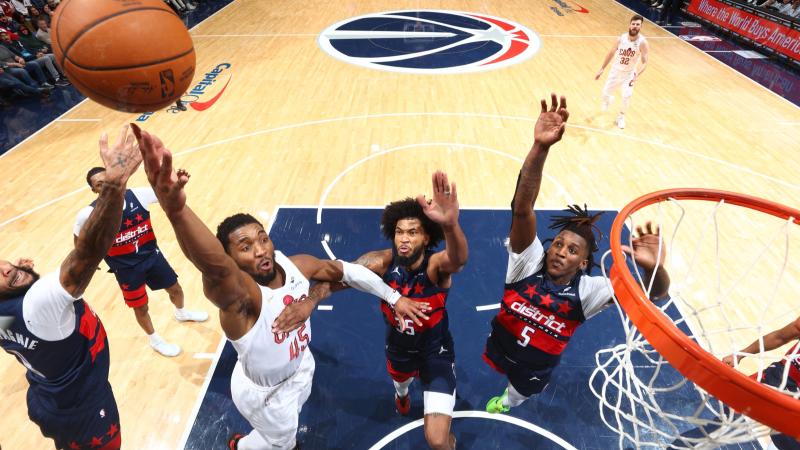 都灵vs科莫：杜万-萨帕塔、弗拉希奇首发，莫拉塔、尼科-帕斯出战