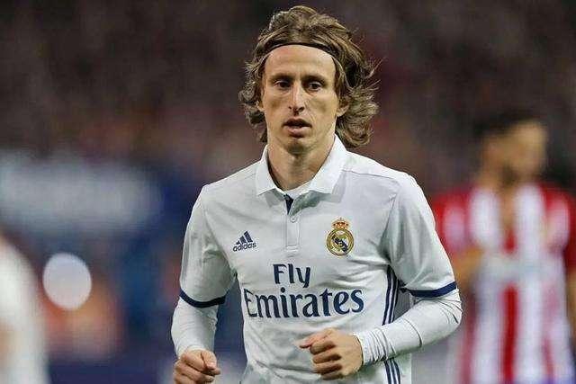 广东险完成大逆转！徐杰轰25+11，奎因27+8，杜锋昏头操作葬送好局